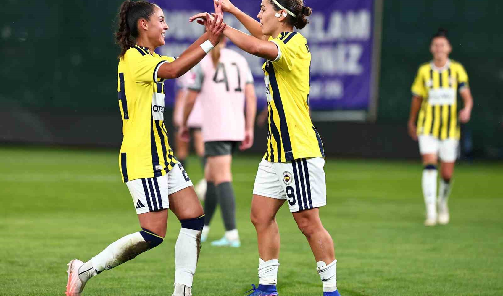 Fenerbahçe Kadın Futbol Takımı son 16 turunda