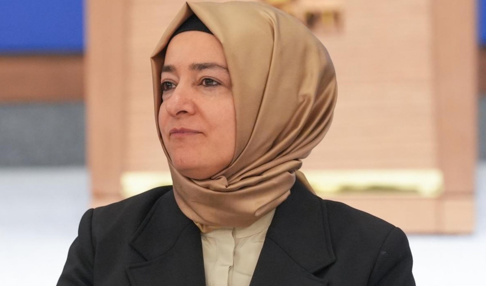 İktidara yakın isim Fatma Betül Sayan Kaya ile görüştü