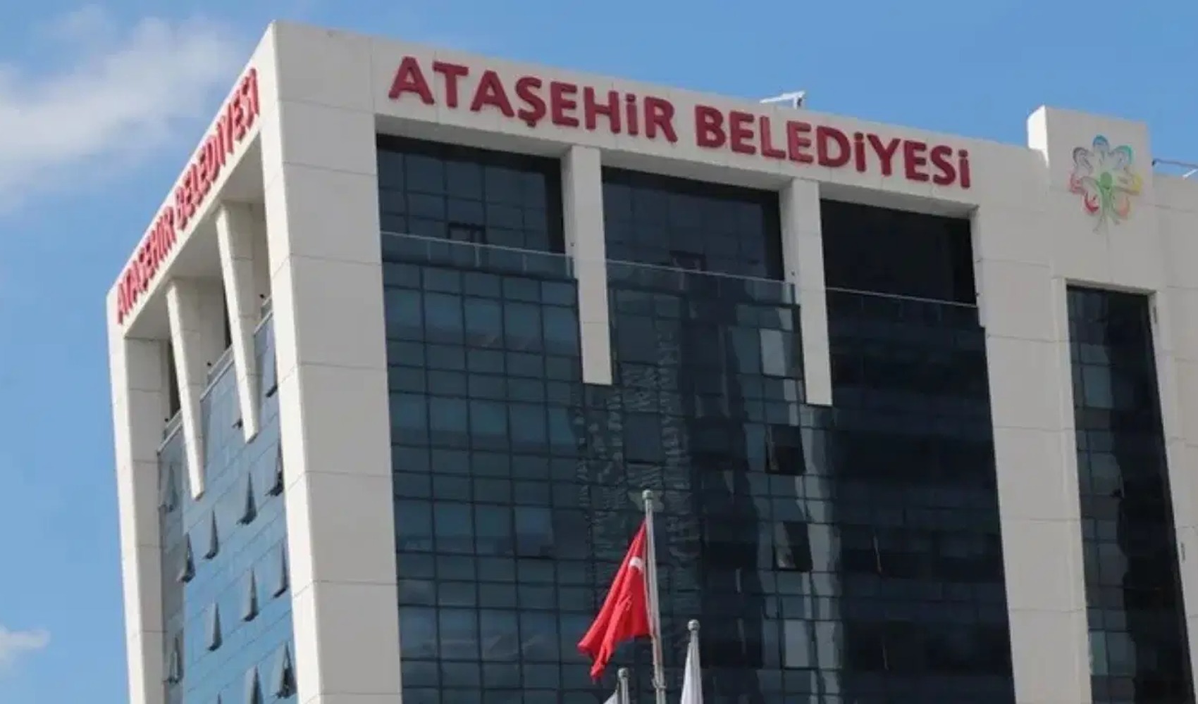 Statement from Murat Güneş after 6 council members in Ataşehir switch to AKP