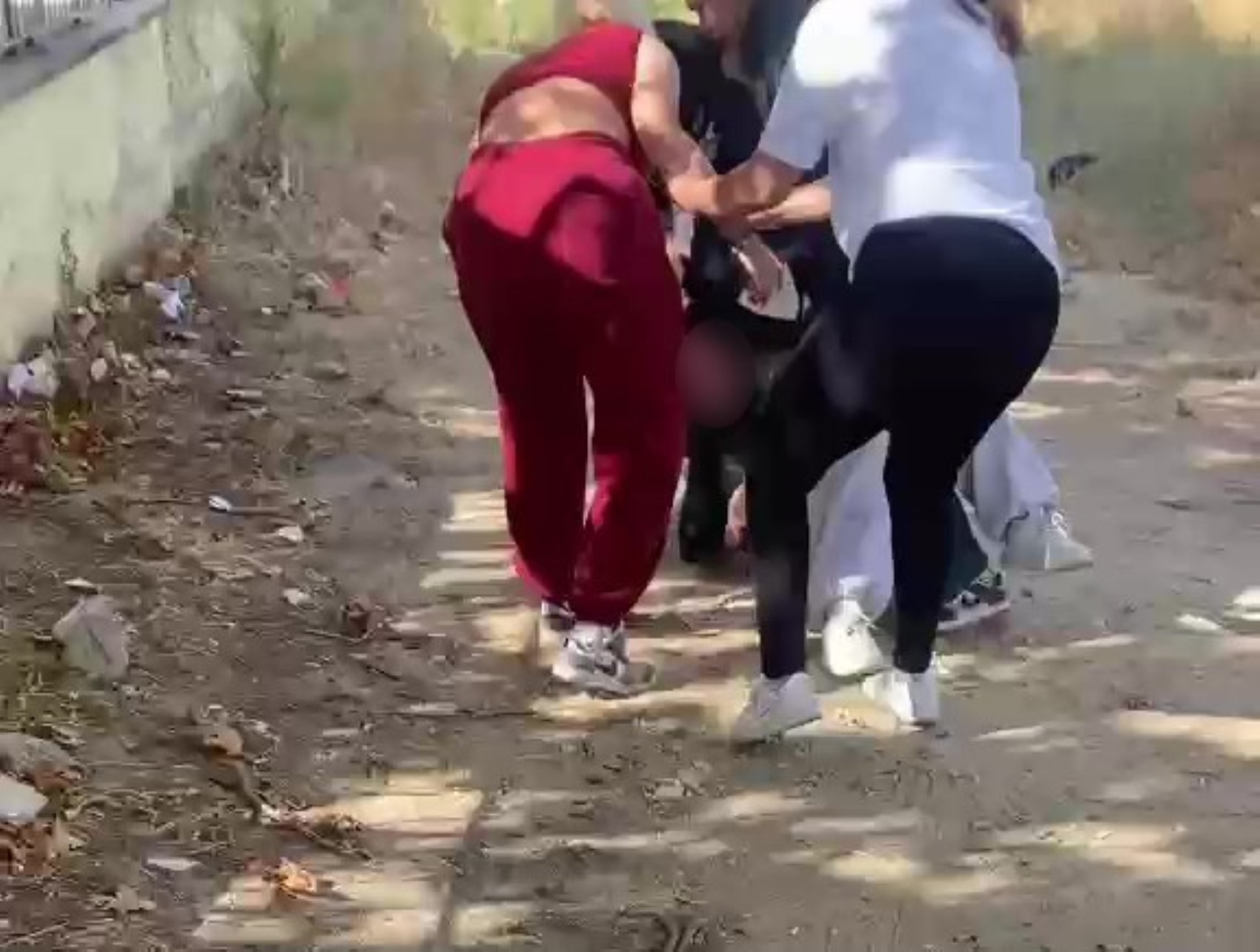 Akran zorbalığı: Isladılar, darp ettiler, saçından tutup sürüklediler