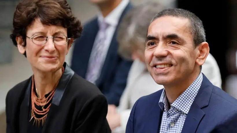 Özlem Türeci und Uğur Şahin nebeneinander auf einem Foto.