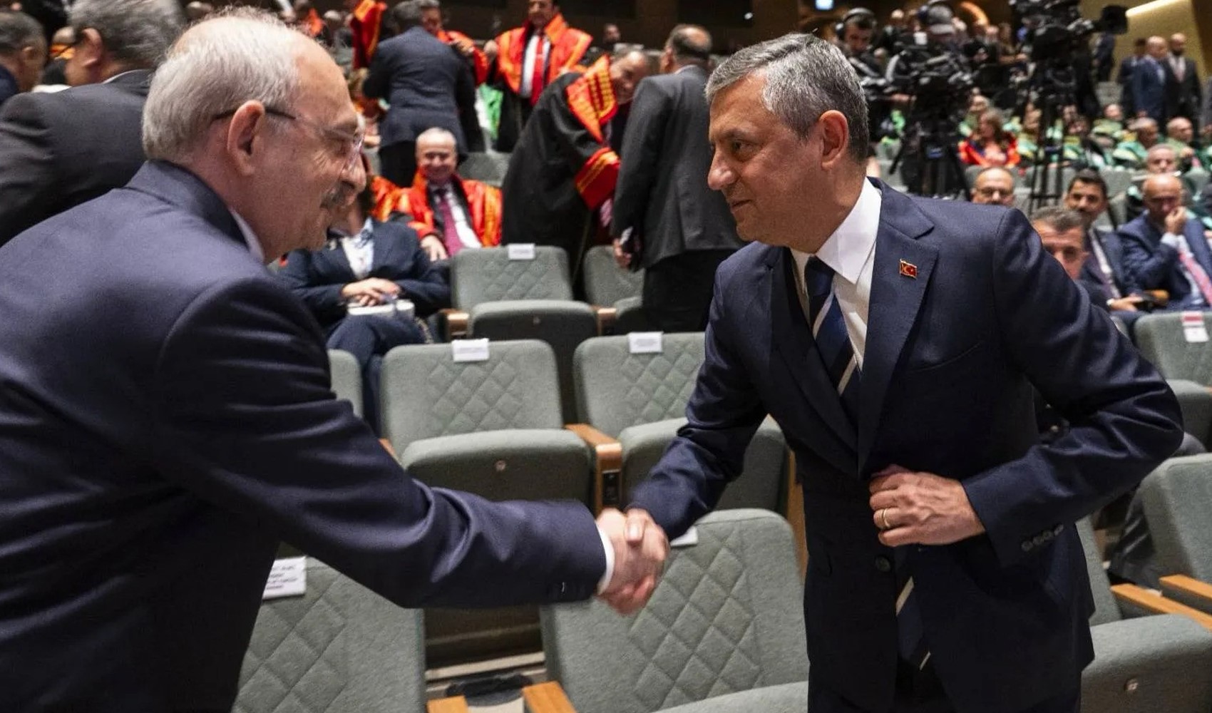 Özgür Özel’den Kılıçdaroğlu’na Cemil Tugay yanıtı