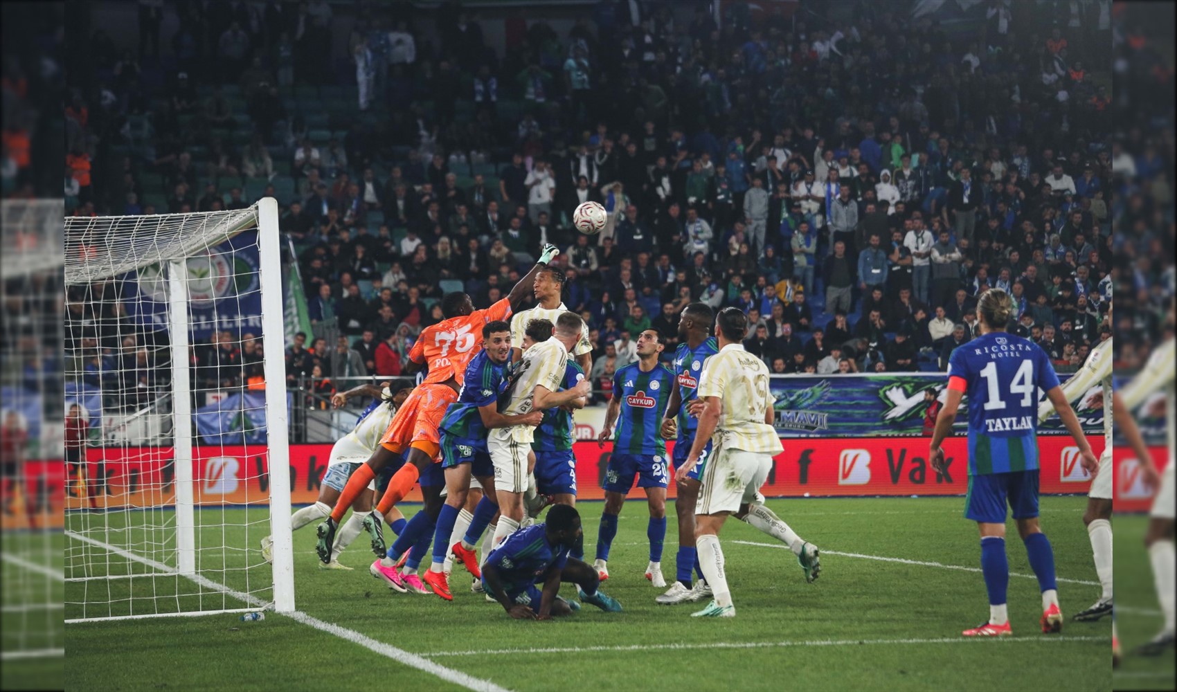 Il Fenerbahçe vince tre a zero in trasferta a Rize: torna Asensio, i gialloblù salgono a 13 punti