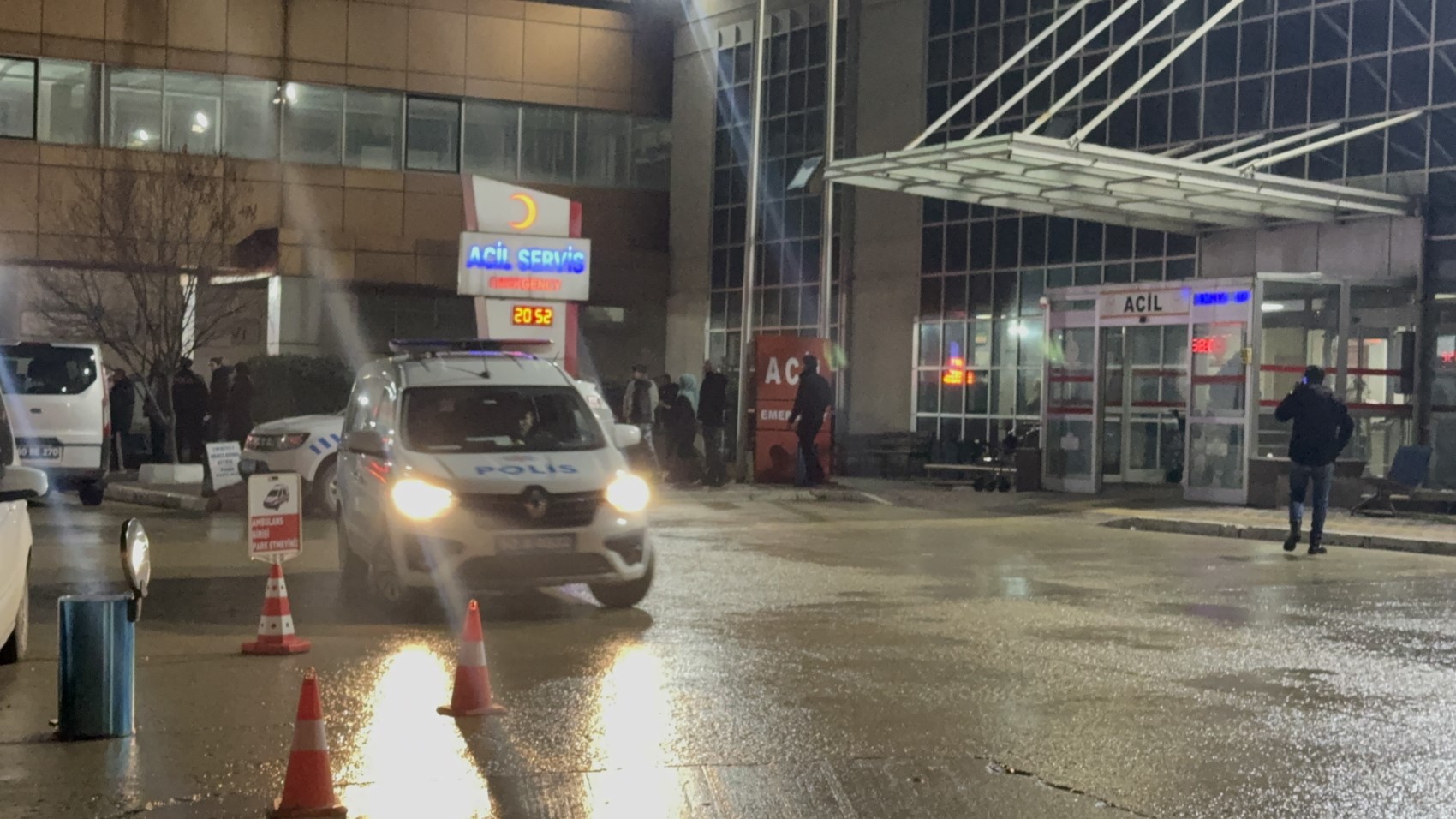 Bin 400 kişi hastanelere başvurdu, içme suyu için uyarı yapıldı