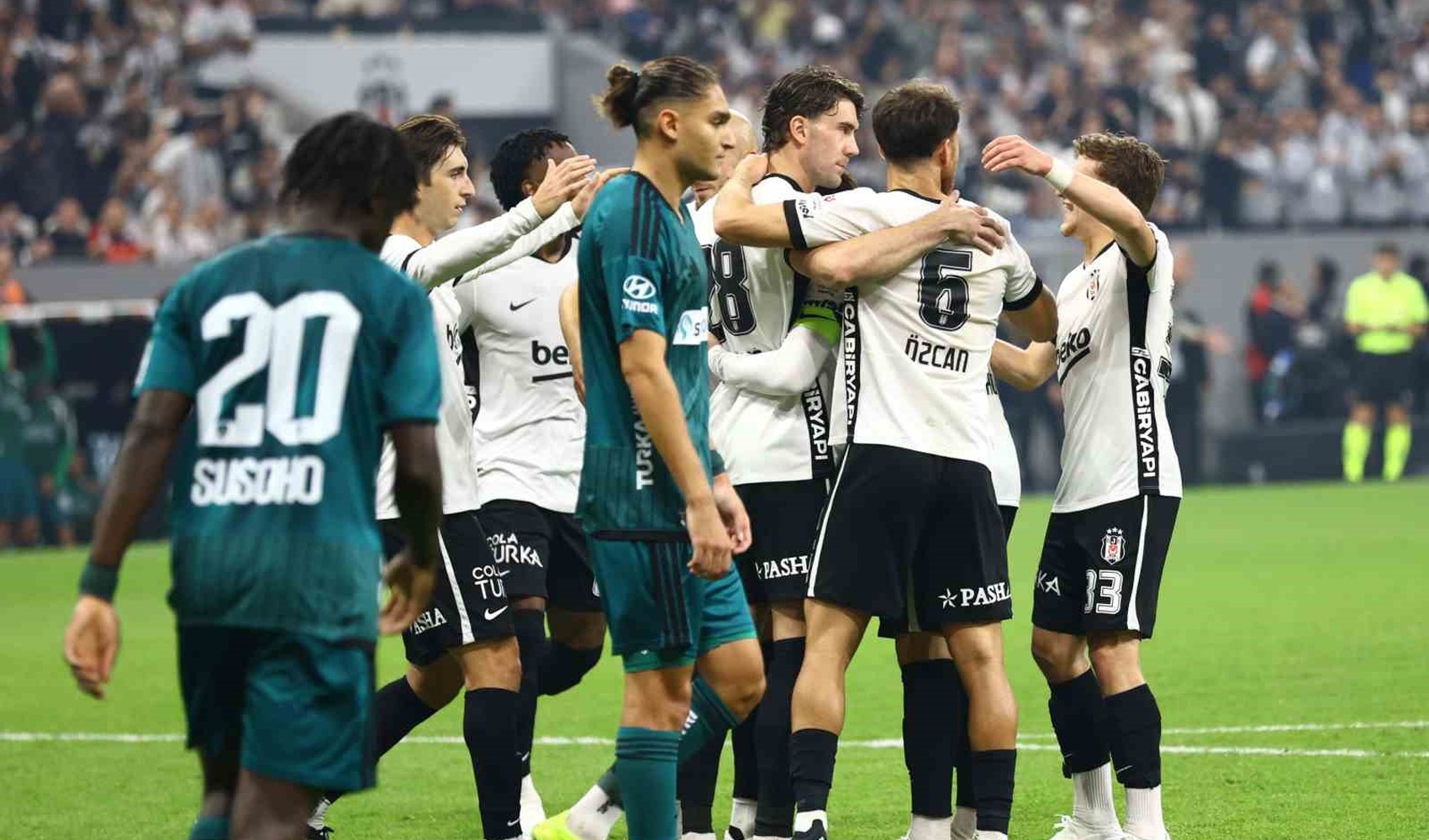 Beşiktaş milli aradan galibiyetle döndü
