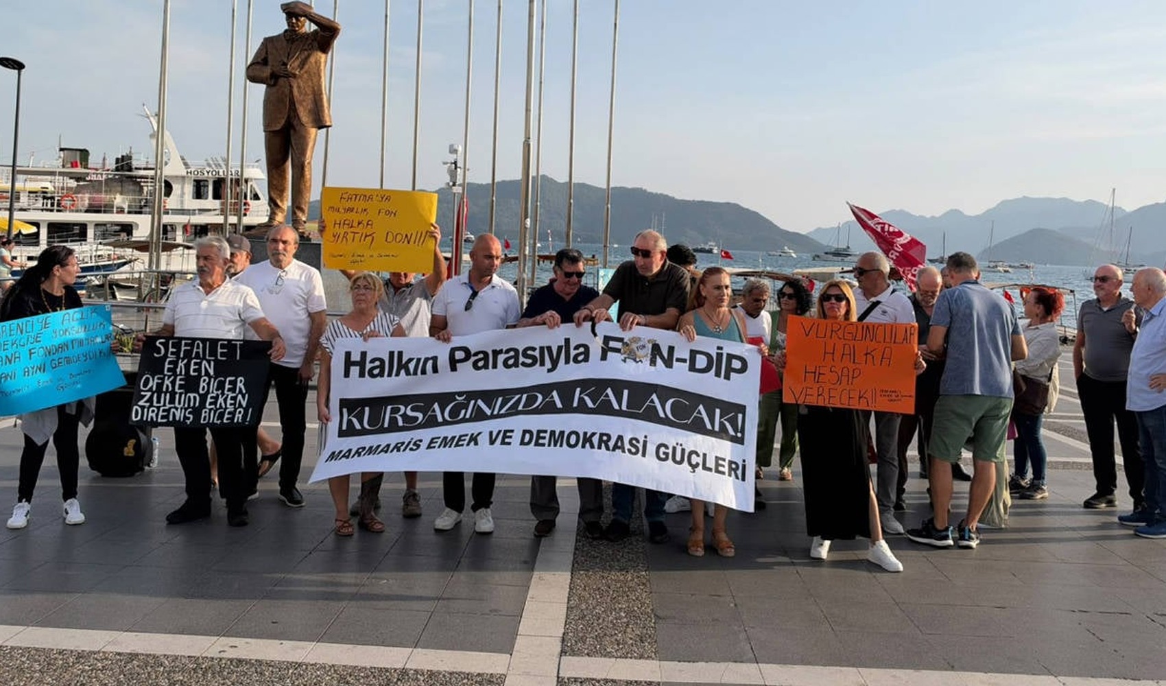 Marmaris’te fon vurgunu protestosu