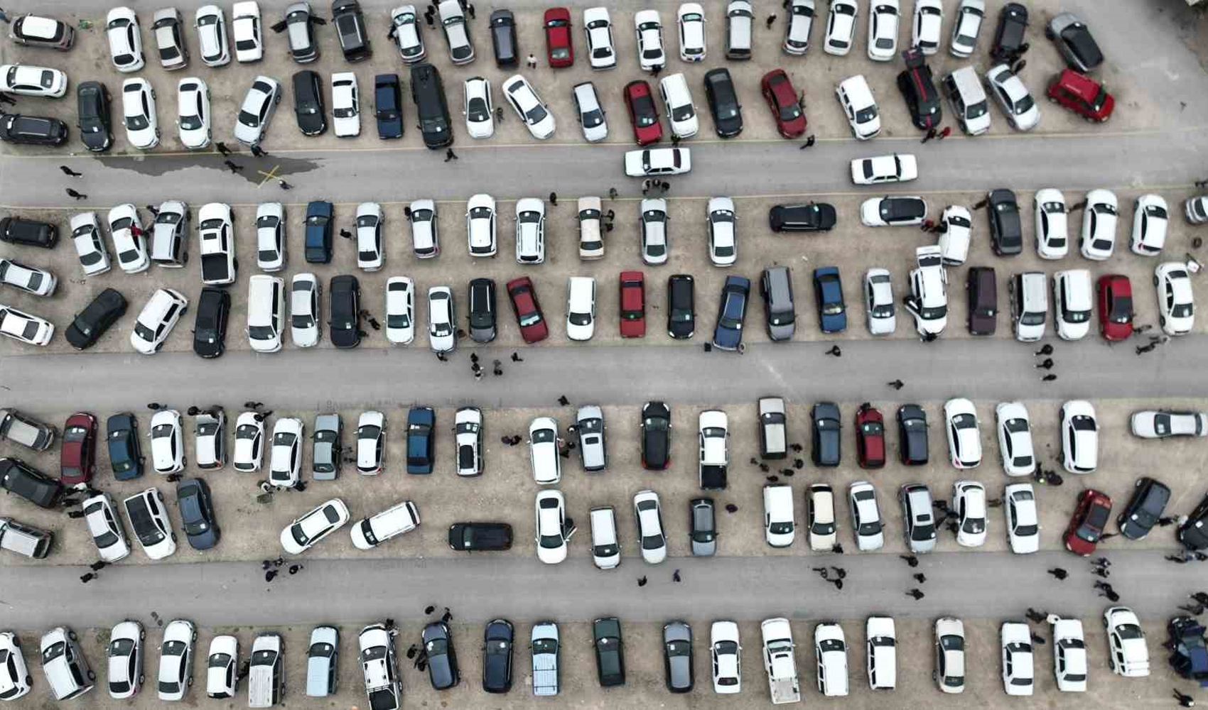 Yargıtay’dan kilometresi düşürülmüş araç satışında emsal karar: ‘Alıcı sorgulayabilirdi’ gerekçesi yeterli değil