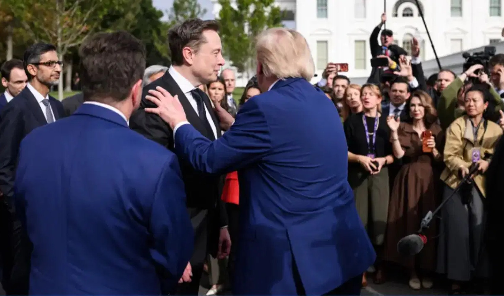 Musk’tan Cumhuriyetçilere 276 milyon dolar
