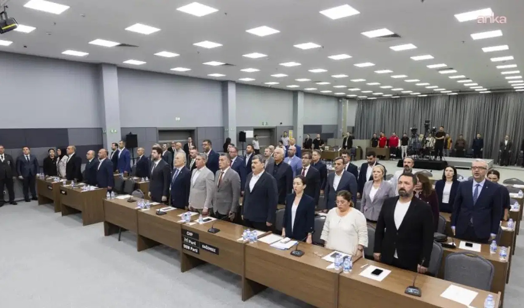 El Concejo Municipal de Mersin se reunió en sesión cerrada para la elección del vicealcalde