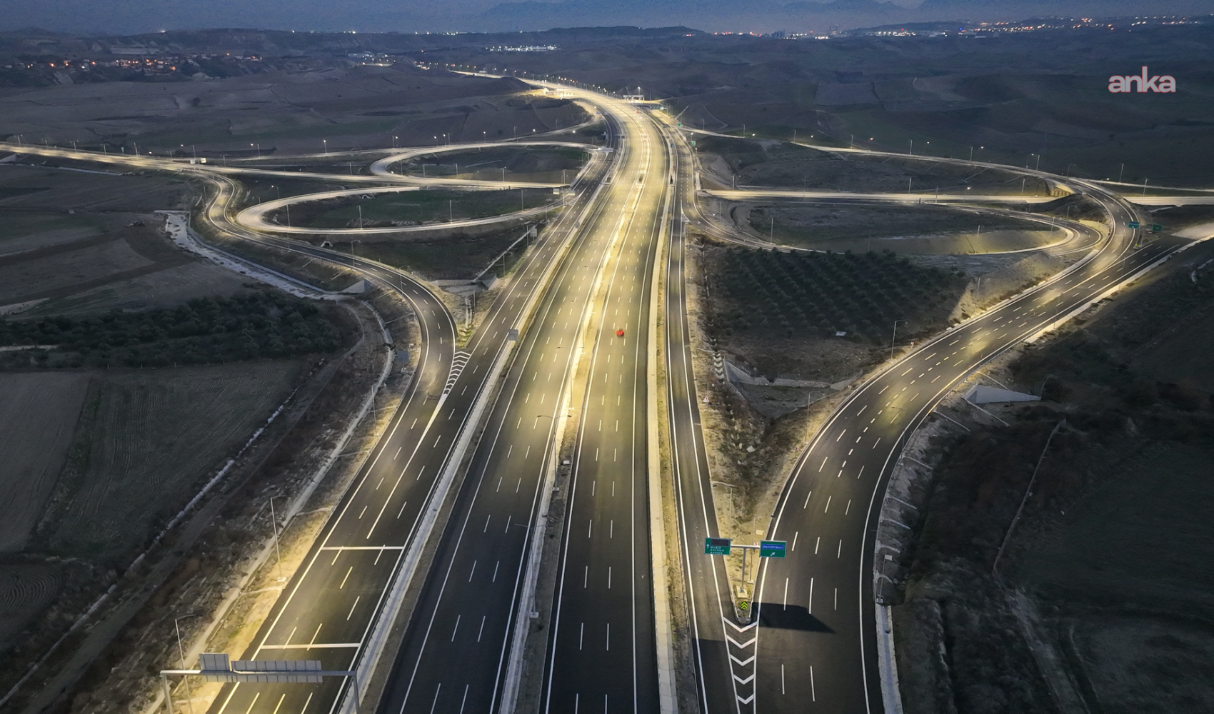 Il debito della Direzione Generale delle Autostrade verso gli appaltatori è aumentato: secondo il settore i crediti hanno raggiunto i 60-70 miliardi di lire turche