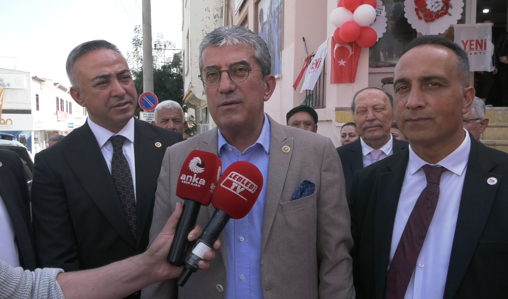 Critiche del deputato di YENİ Parti Günaydın al governo sulle accuse di frode sui fondi: Perché non rendete noti i nomi?