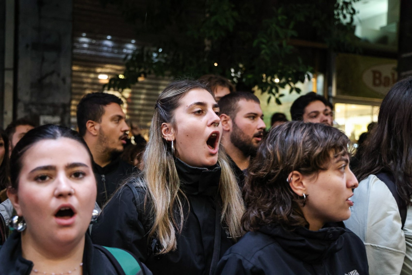 In Grecia gli studenti scendono in piazza per protestare
