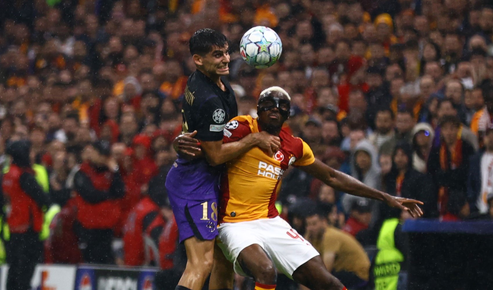 Il Galatasaray perde 4-1 contro il Barcellona: annullato il gol di Barış