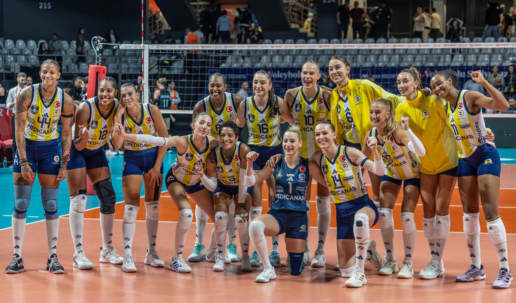 Fenerbahçe Medicana-Göztepe Yuppo maçı sağanak nedeniyle ertelendi