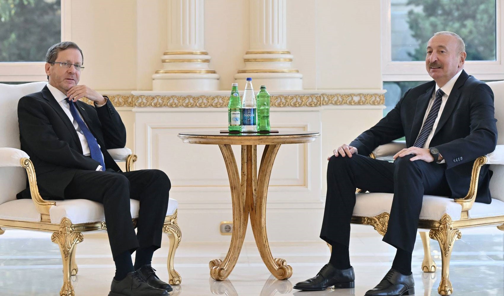 Azerbaycan Cumhurbaşkanı Aliyev, İsrail Cumhurbaşkanı Herzog ile bir araya geldi