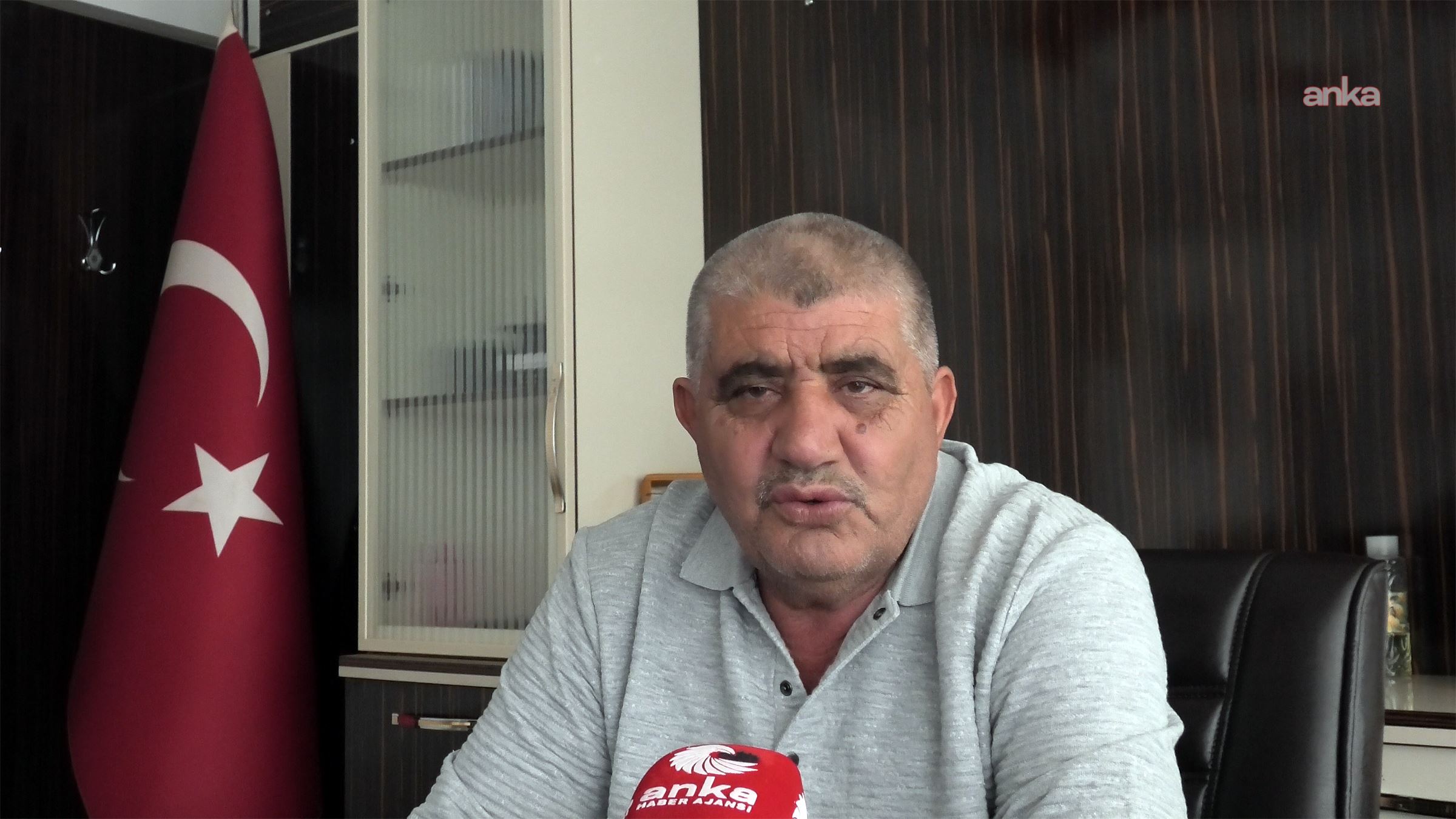 Yozgat Ziraat Odası Başkanı İsmail Açıkgöz, ofis ortamında açıklama yaparken görülüyor.