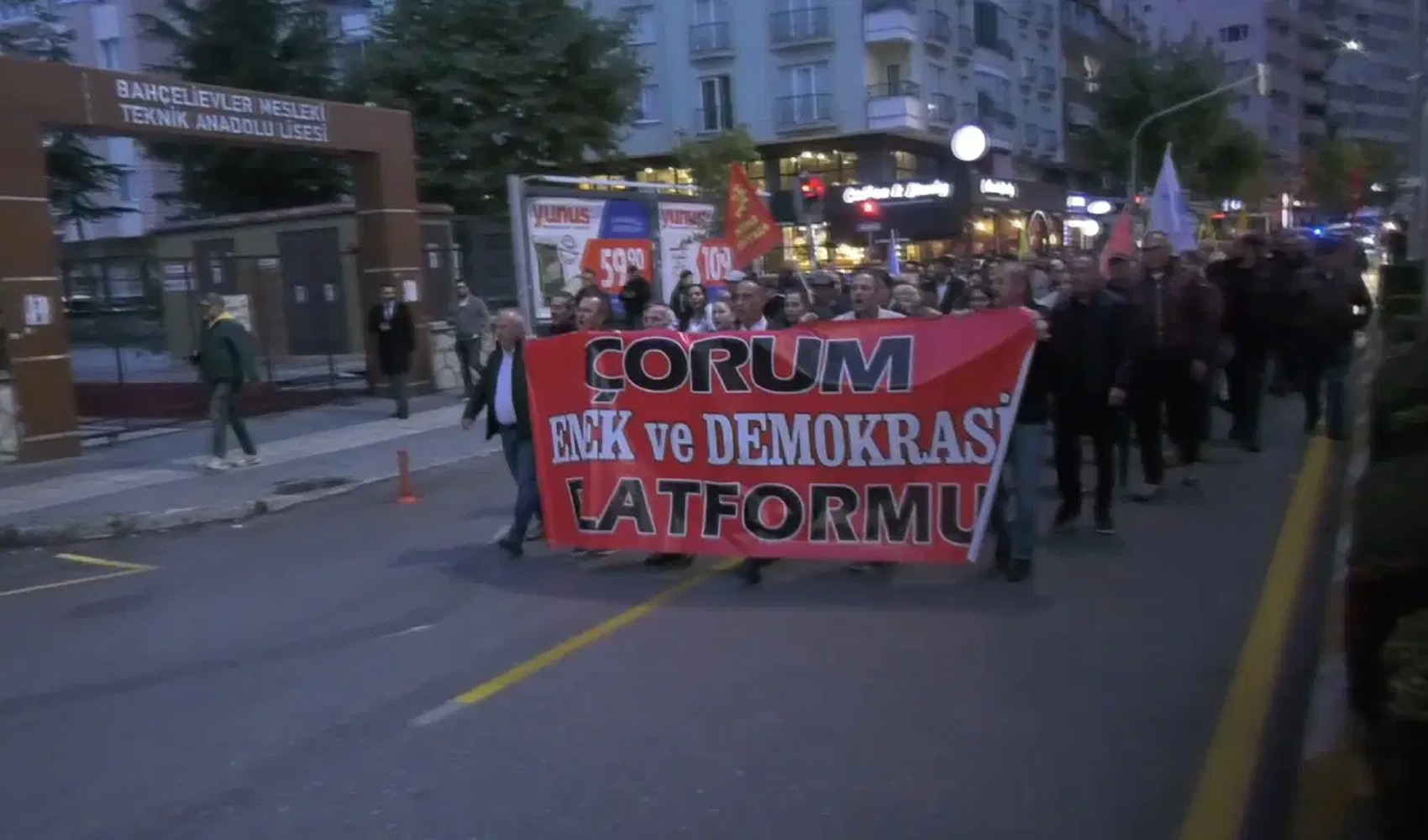 Halk TV’ye kayyım kararına Çorum’da protesto: ‘Özgür basının yanındayız’