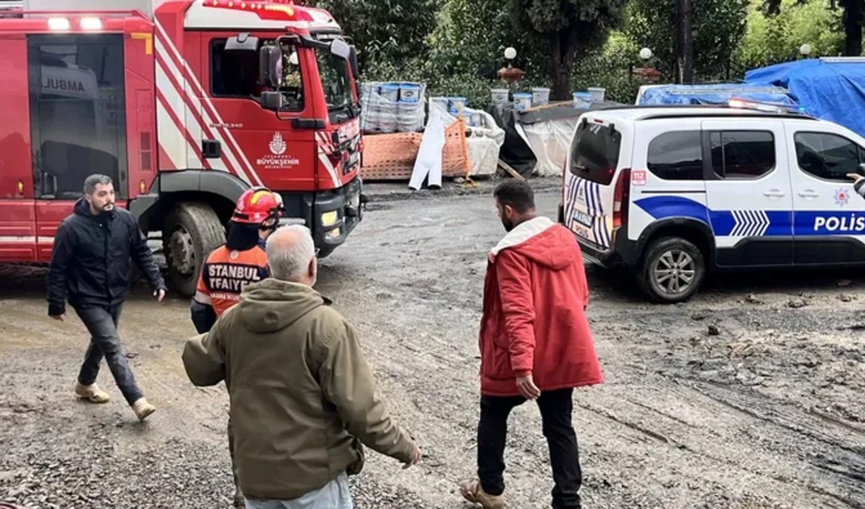 Tragedia in un cantiere scolastico a Beykoz: operaio muore cadendo nel seminterrato allagato