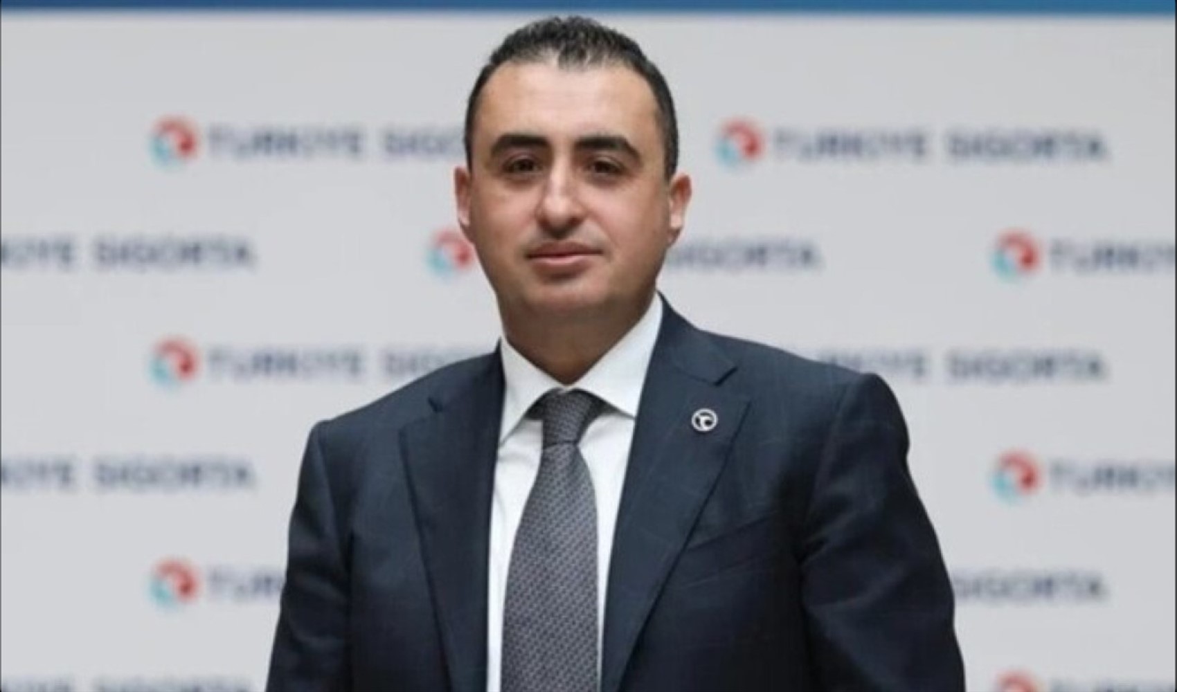 Si è dimesso il Direttore Generale di Türkiye Sigorta, Taha Çakmak: disposti il sequestro dei beni e il divieto di espatrio