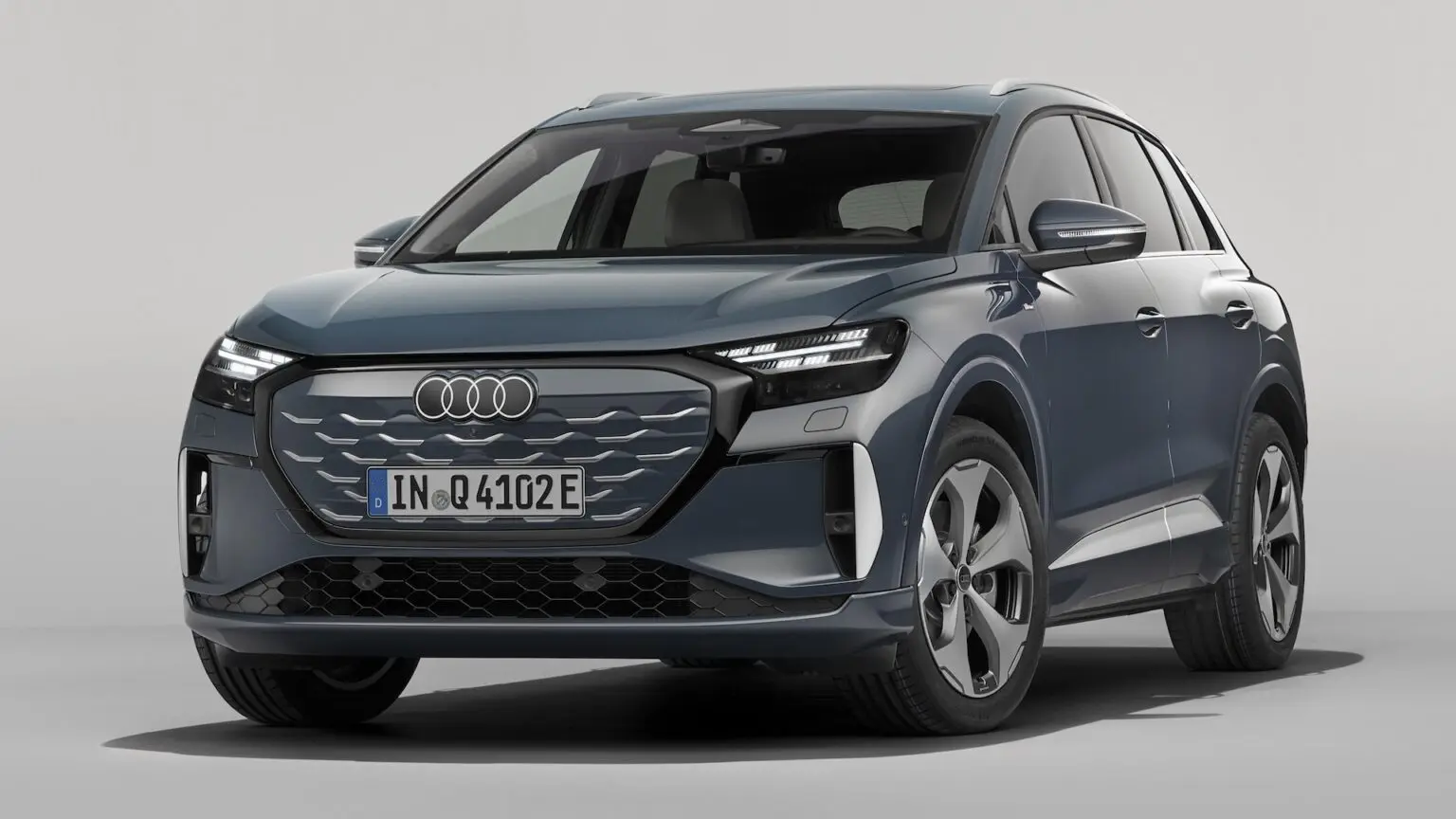 Yeni Audi Q4 e-tron Türkiye’de satışta: Elektrikli SUV’un tasarımı, menzili ve şarj detayları