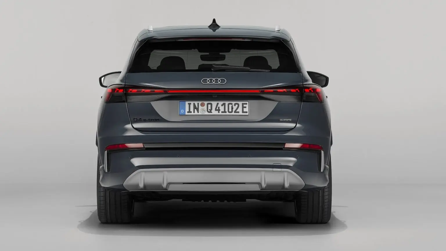 Yeni Audi Q4 e-tron Türkiye’de satışta: Elektrikli SUV’un tasarımı, menzili ve şarj detayları