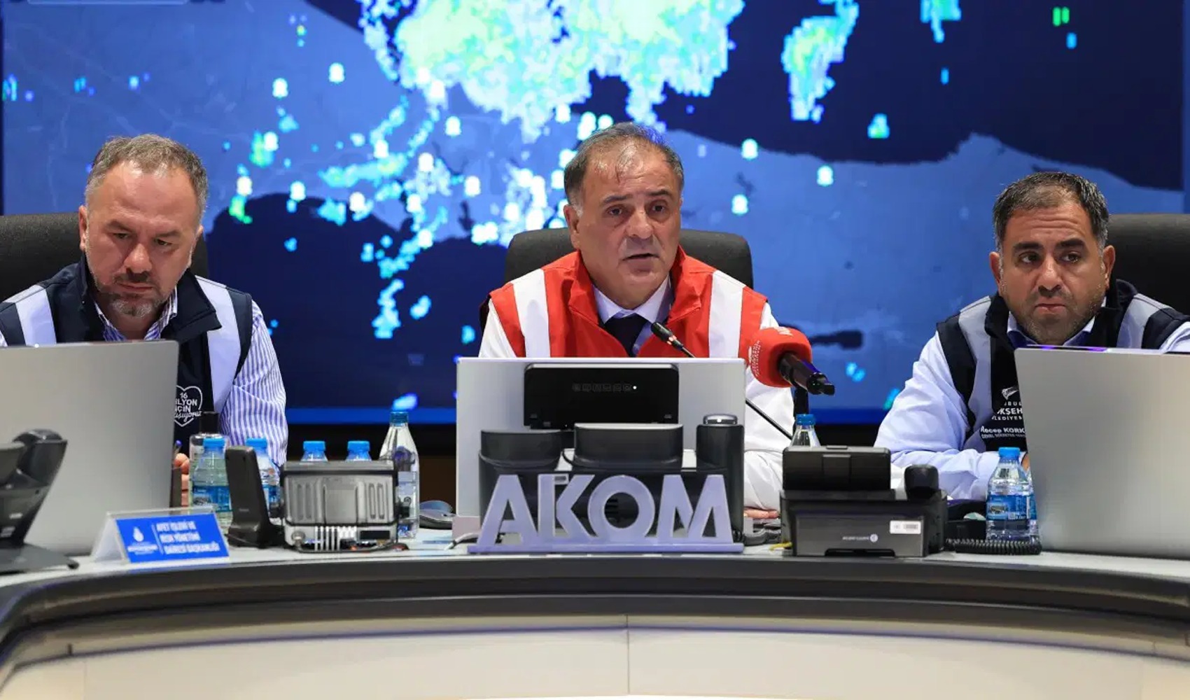 İstanbul’da turuncu alarm: İBB’den ‘mecbur kalmadıkça dışarı çıkmayın’ uyarısı