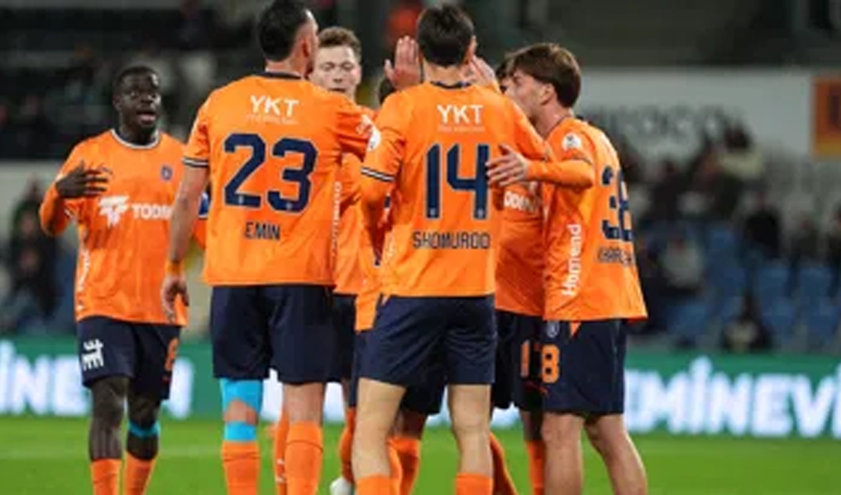 Başakşehir, Gaziantep FK'yi 2-1 mağlup ederek puanını 11'e çıkardı