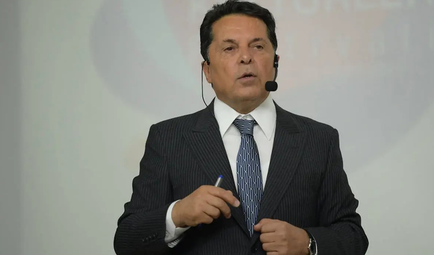 Réaction d'Ahmet Özer au changement de kayyum à Esenyurt : La solution n'est pas de remplacer le kayyum