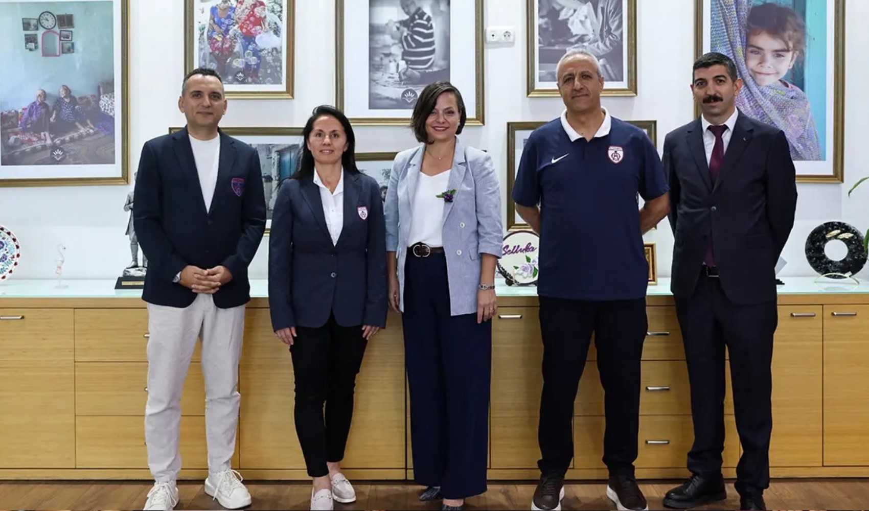 Rumeurs de nouveaux transferts dans la politique d'Izmir : l'AKP poursuit ses contacts