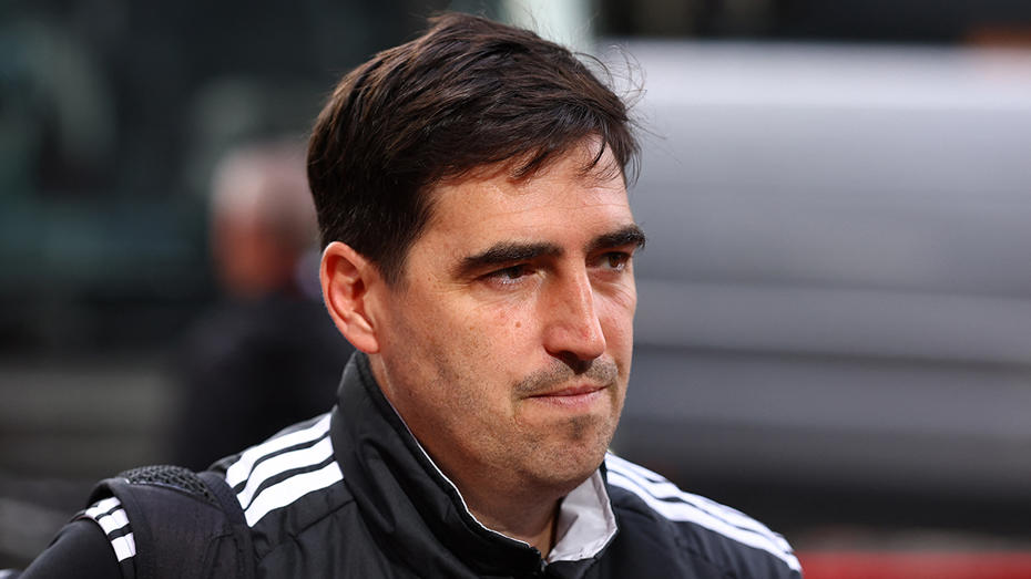 Close-up photo of Andoni Iraola.