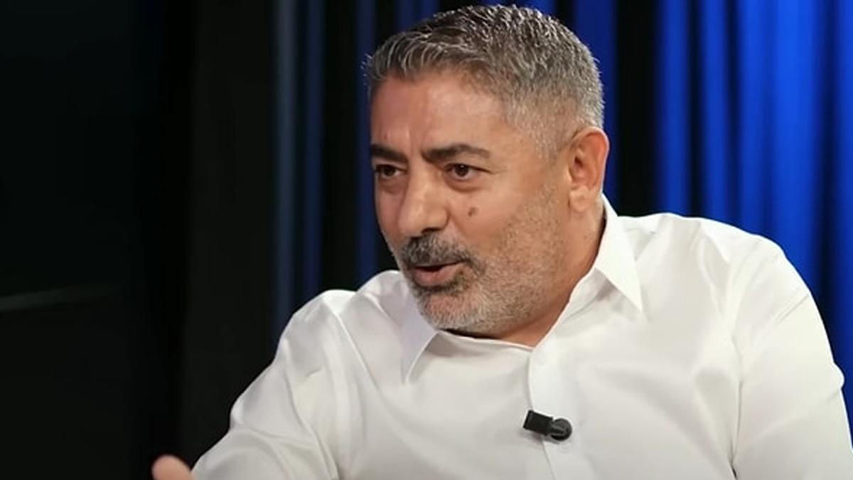 Cafer Mahiroğlu’nun bir televizyon stüdyosunda çekilmiş görüntüsü.