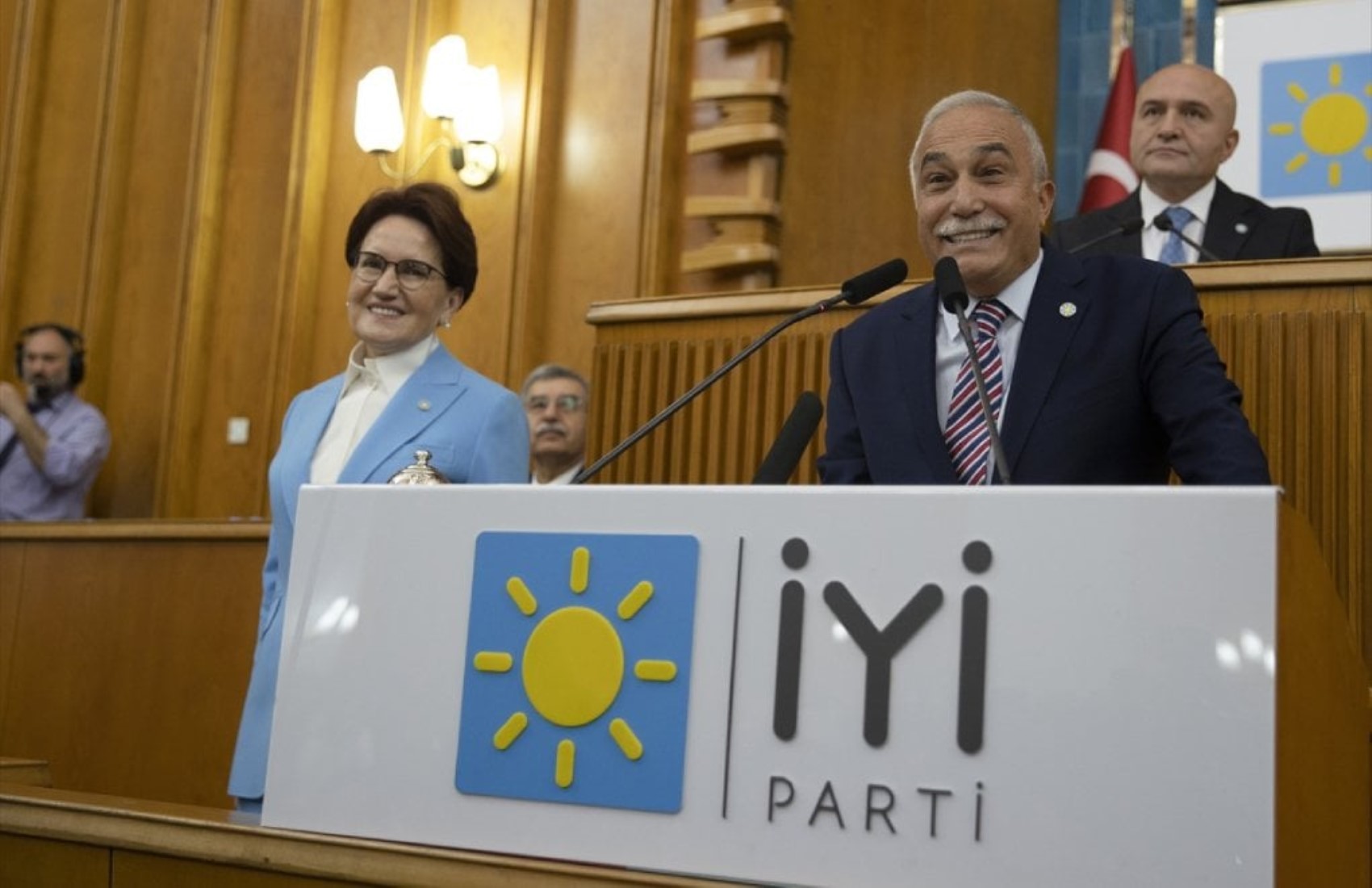 Transfer-Gerüchte in der Politik von İsmail Saymaz: Vier Namen stehen im Zentrum der Spekulationen