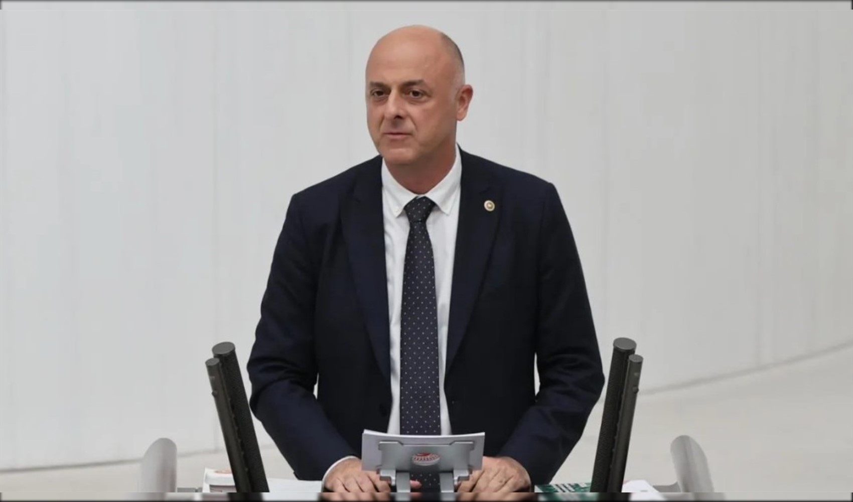 Kritik von YENİ-Partei-Abgeordnetem Özlale: Wenn die Namen in der Fondskrise bekannt sind, warum gibt es eine freiwillige Rückzahlung?