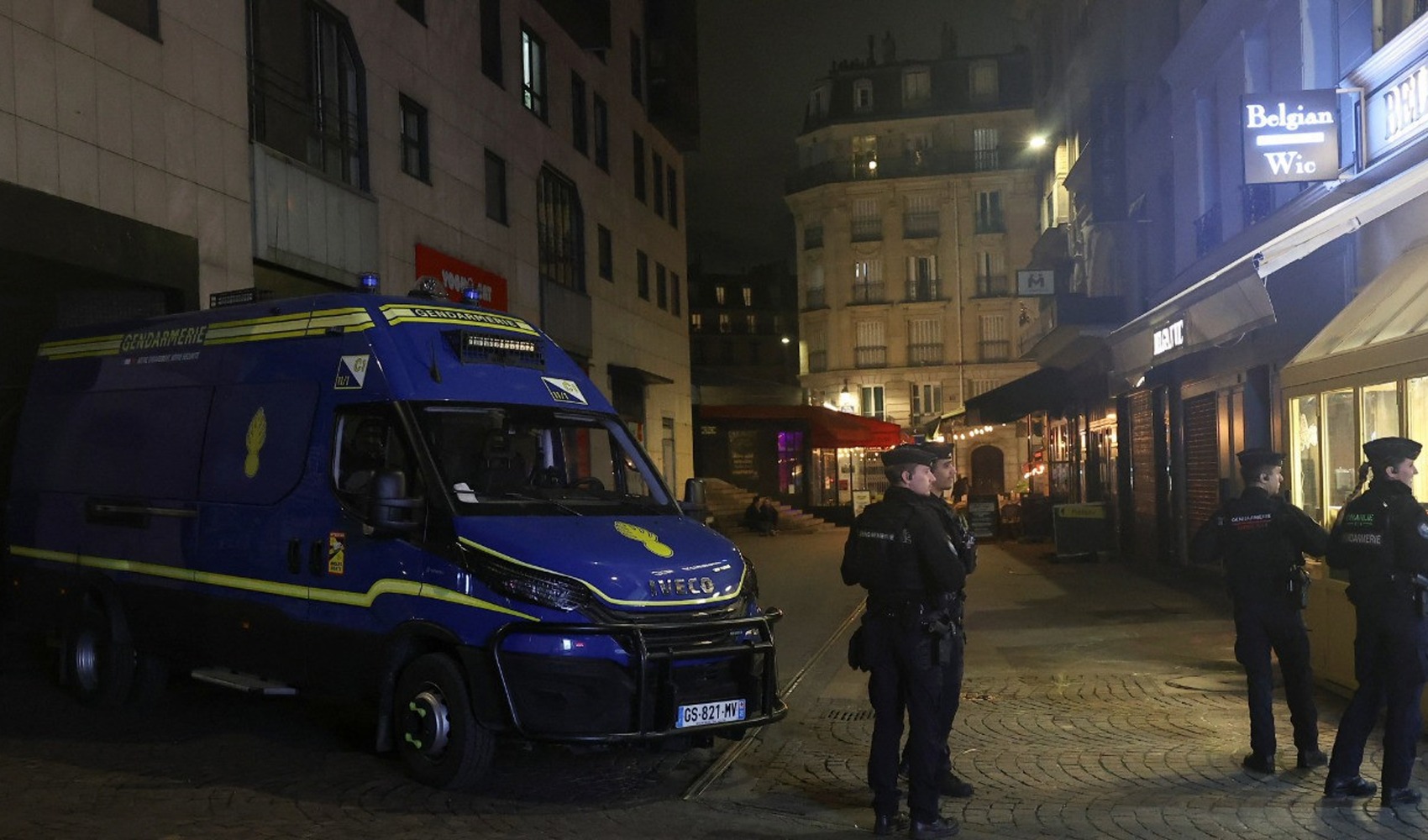 Fransa’da sarı yelek eylemleri sonrası Paris ve üç kentte kısmi sokağa çıkma yasağı uzatıldı