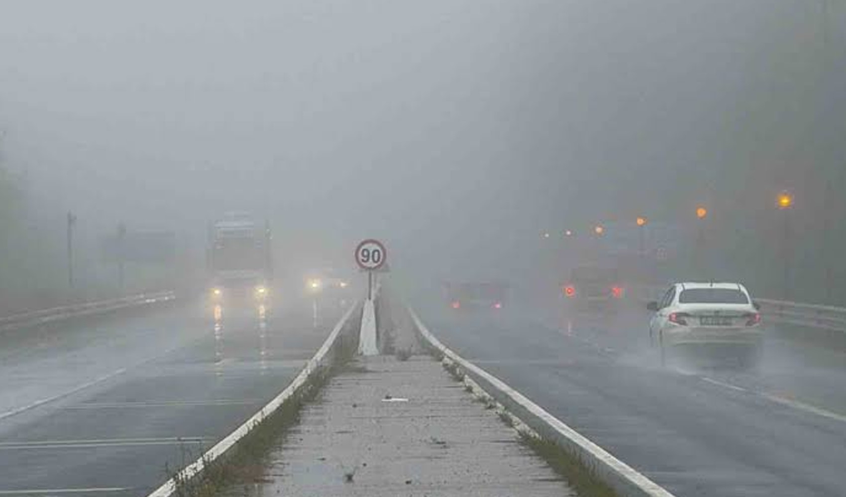 Meteorology issues heavy rain and fog warning for many regions! Watch out for these hours