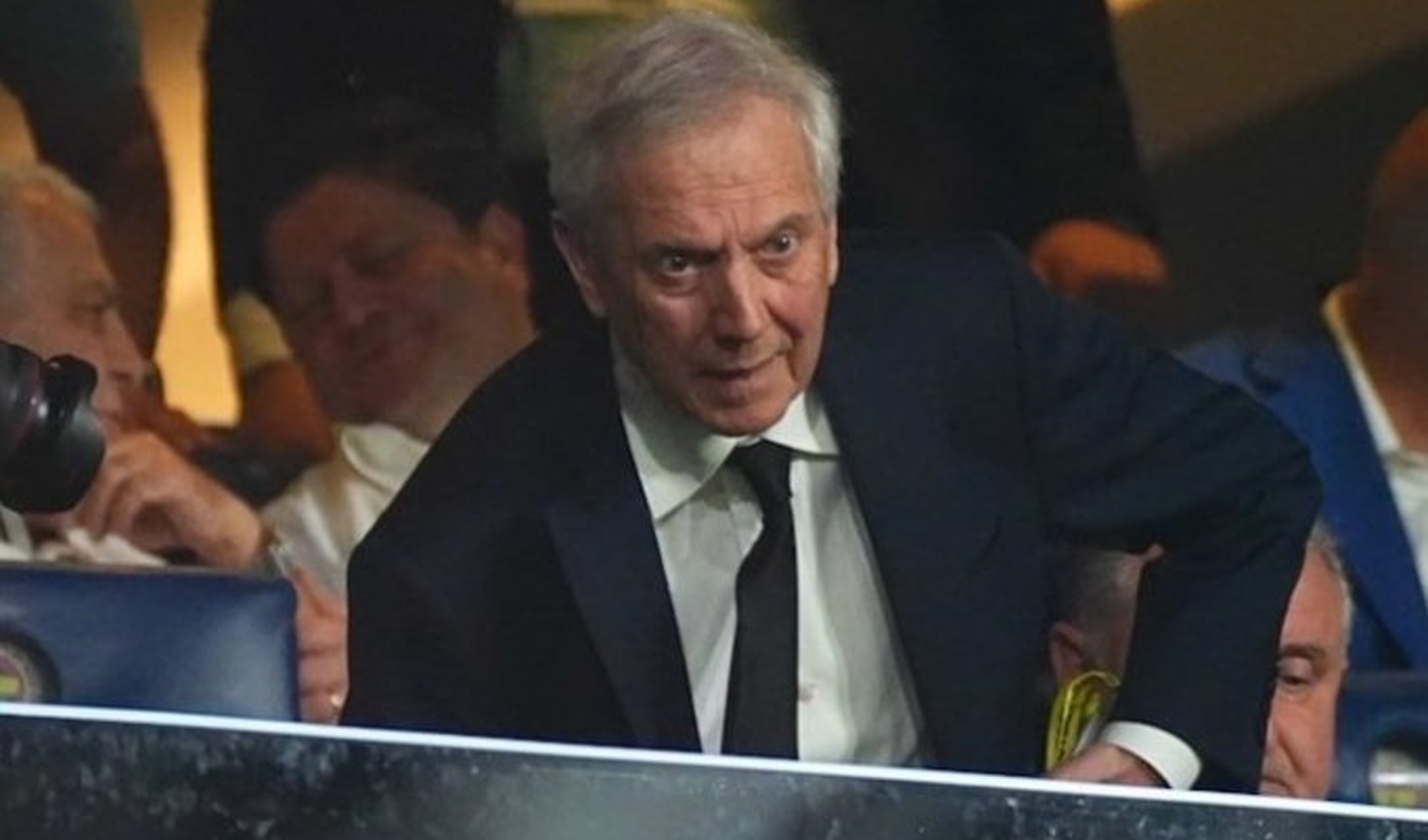 Fenerbahçe 2-0’ı koruyamadı: Aziz Yıldırım'dan son dakikada gelen gol sonrası dikkat çeken hareket
