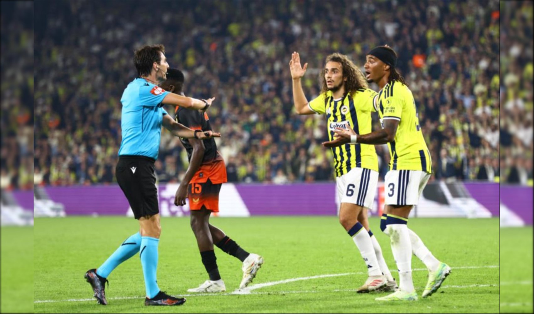 Fenerbahçe’nin Kadıköy’de kaçırdığı galibiyet Çek basınında: ‘Kung-fu vuruşuyla gelen puan’