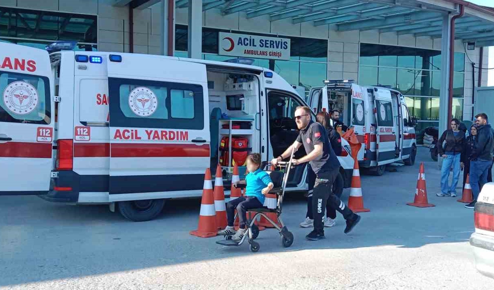Okul yemeği sonrası 9 öğrenci hastaneye kaldırıldı