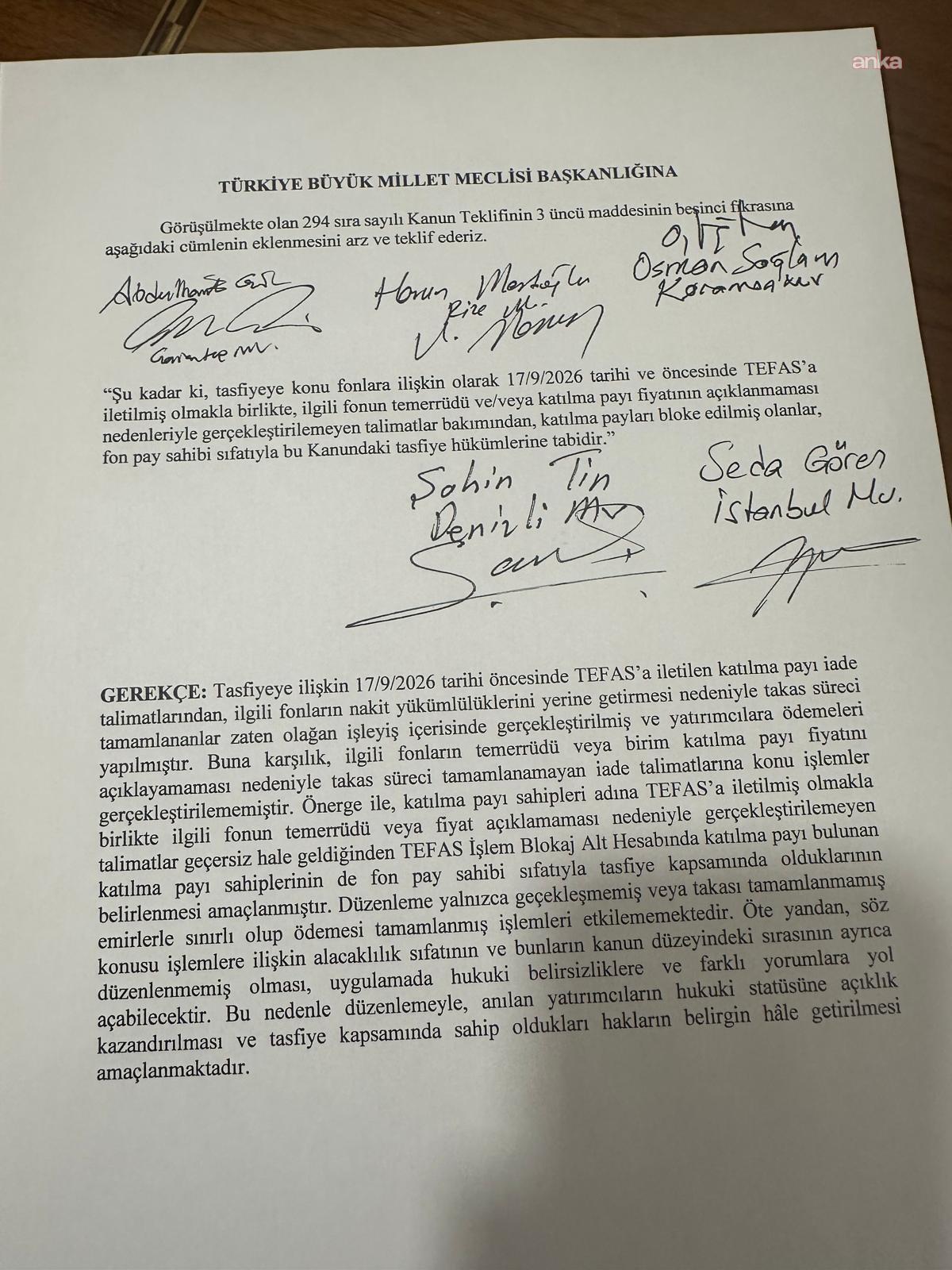 Tasfiye edilecek yatırım fonlarına ilişkin kanun teklifine eklenmek istenen önerge metninin fotoğrafı.