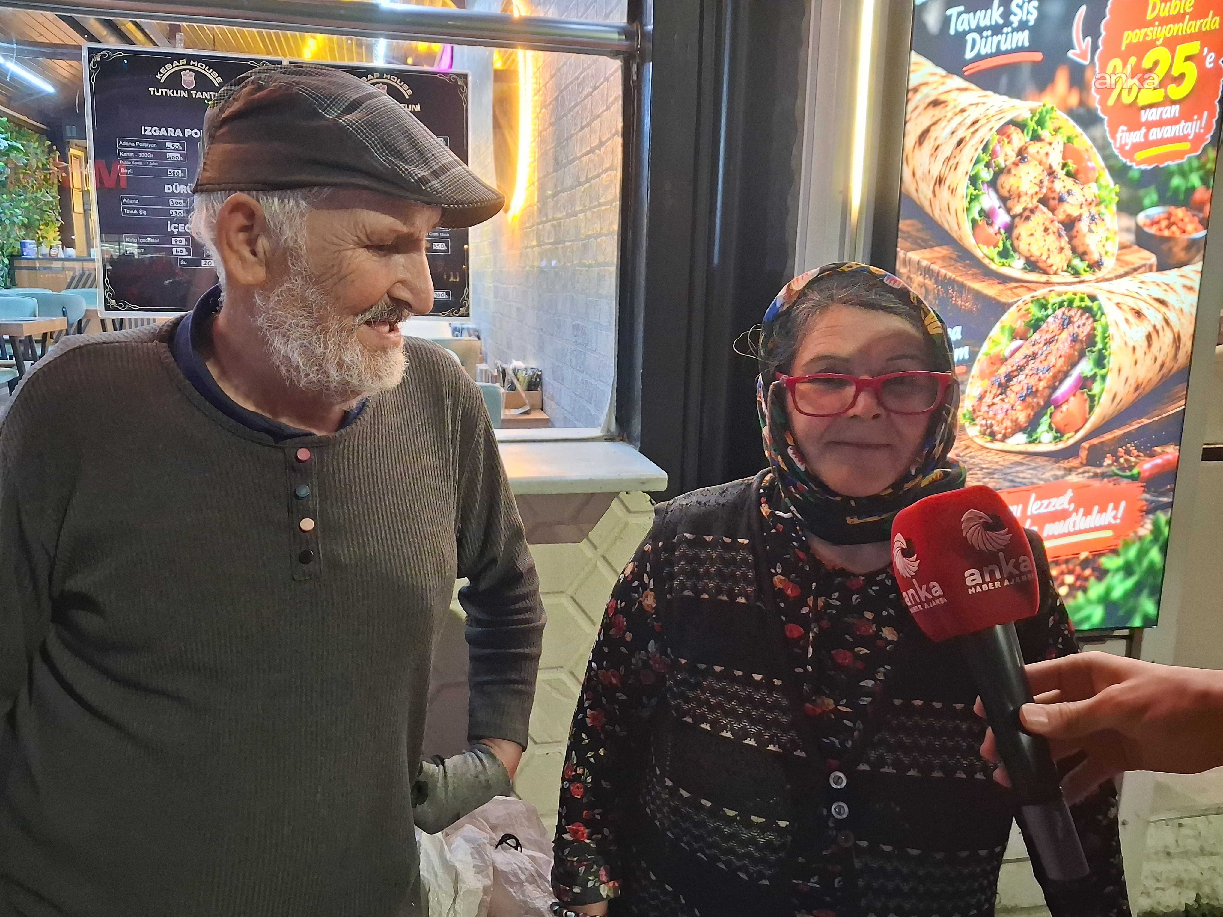 The moment Çiseli and Şenel Çevik speak with members of the press on the street in Tokat.