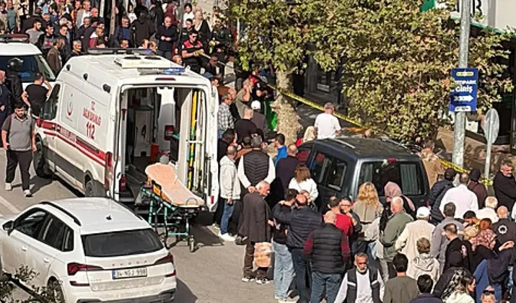 Telefon iadesi tartışması kanlı bitti: 4 aylık hamile kadın ağır yaralandı