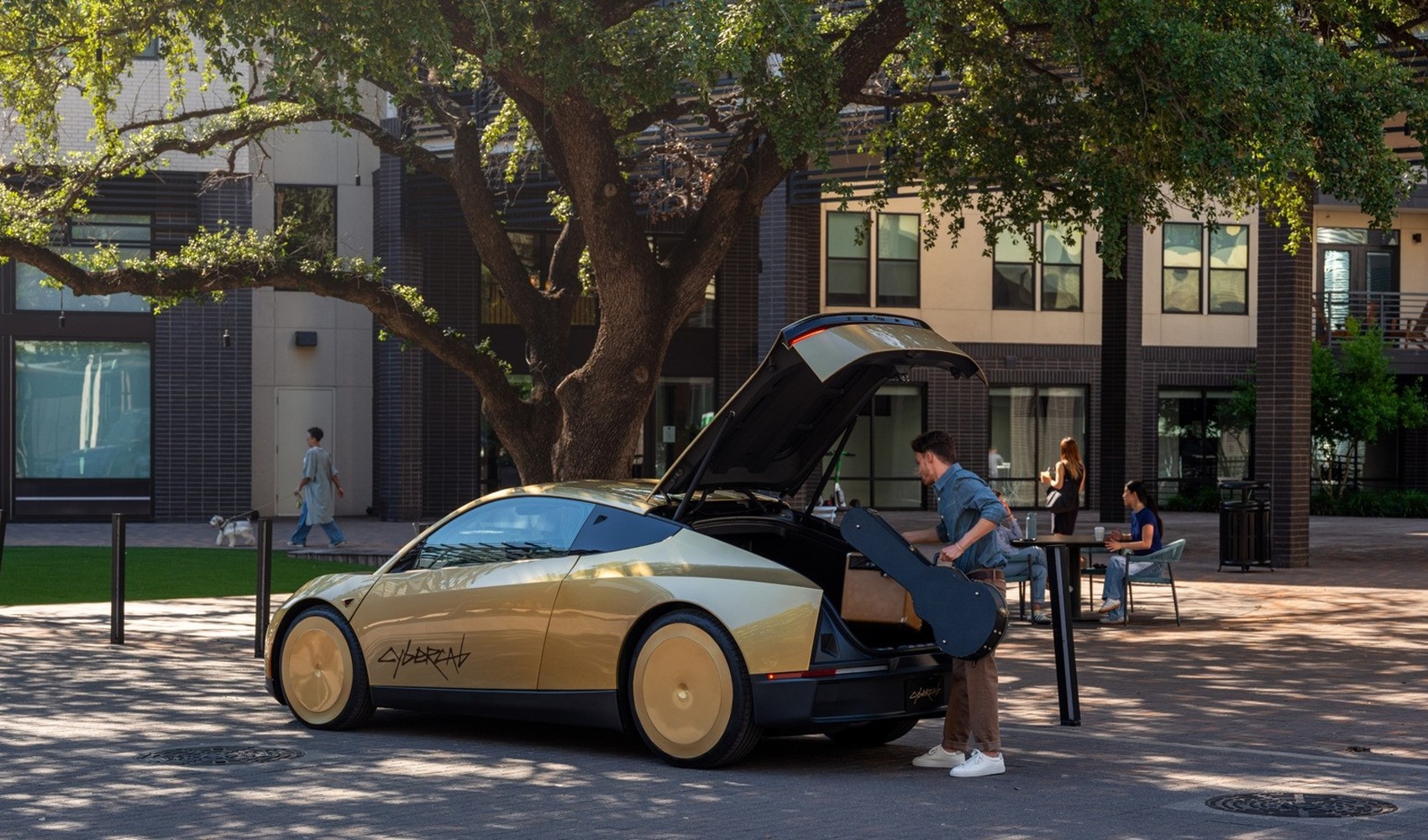 Tesla punta alla vendita del Cybercab senza volante entro fine anno; l'indagine sulla sicurezza è un nodo critico