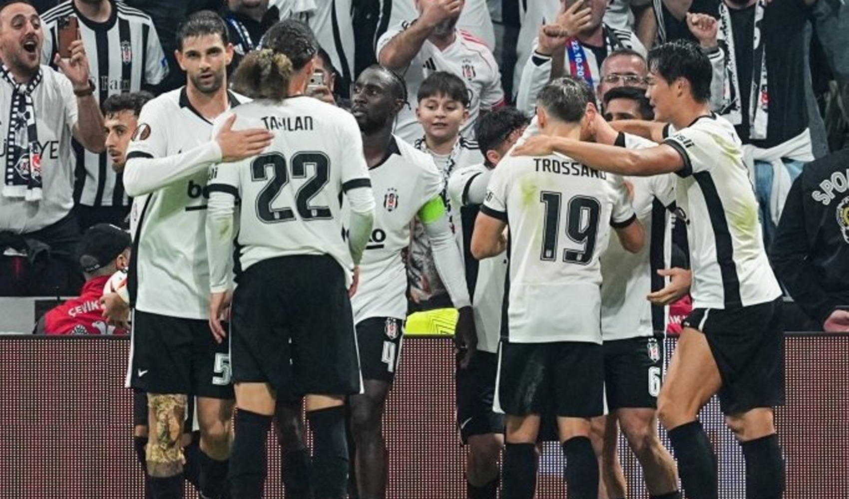 Avrupa Ligi’nde 3. hafta tamamlandı: Beşiktaş 10 kişiyle puan aldı, 18 maçta 63 gol atıldı