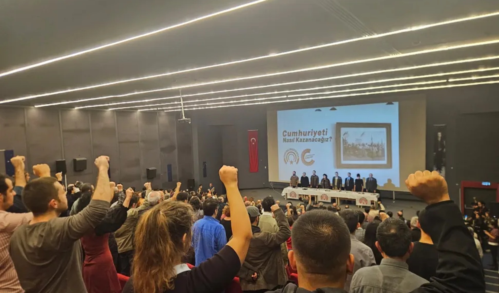 L'avenir de la République débattu en sept points lors du forum du THTM à Ankara