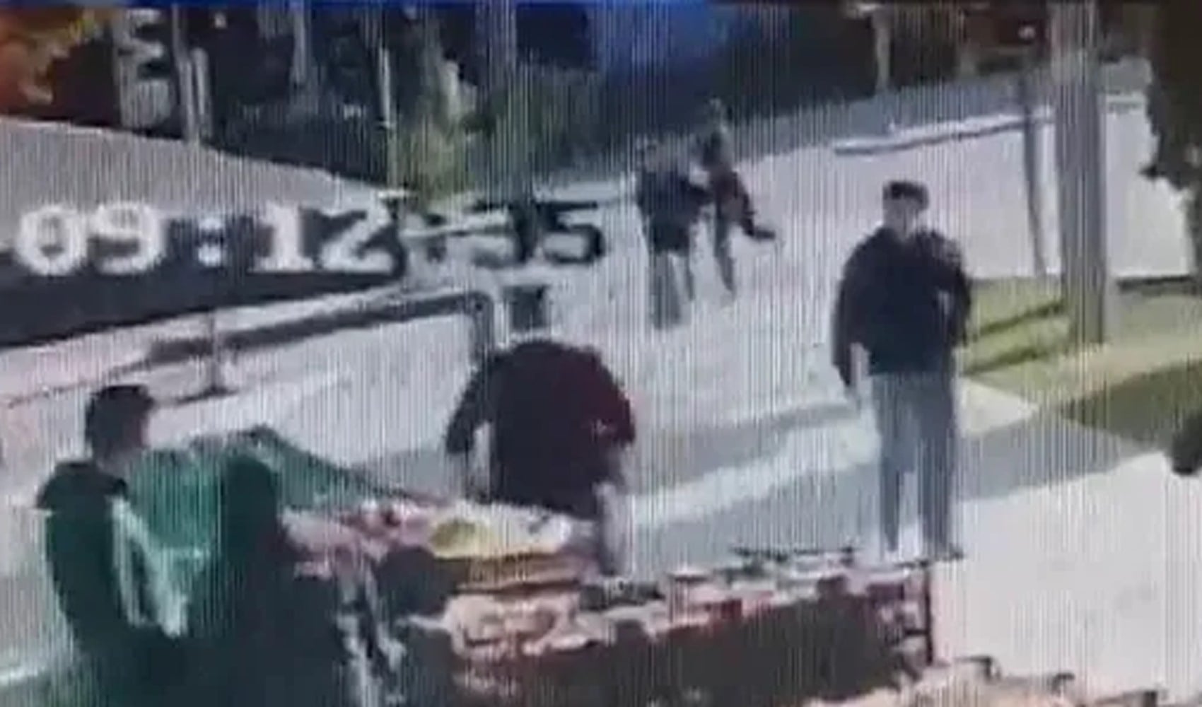Üniversite öğrencisine sokak ortasında saldırı: '1 metre ileriye savruldum'