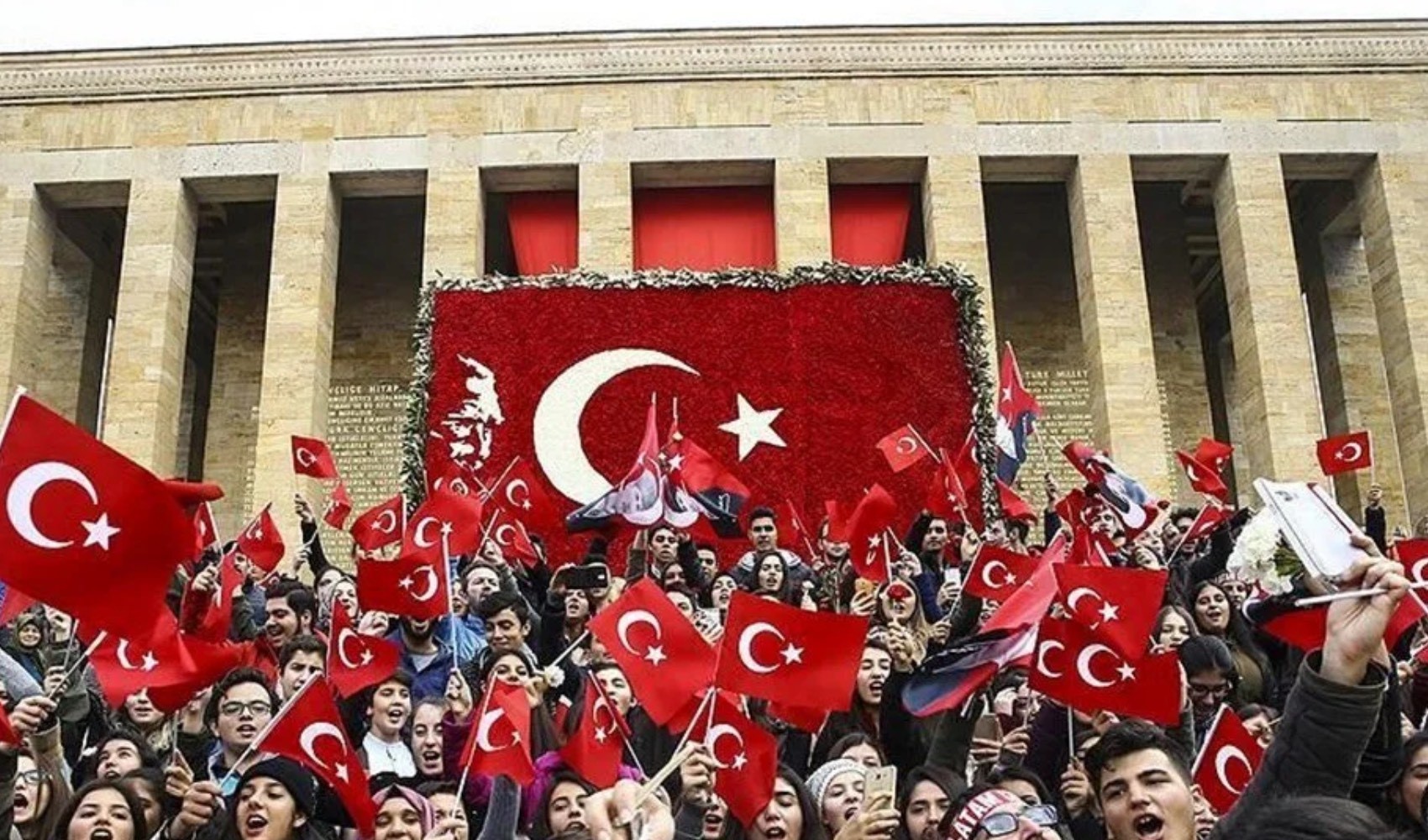 29 Ekim 2026 resmi tatil mi? Cumhuriyet Bayramı tatili 28 Ekim’de öğleden sonra başlıyor