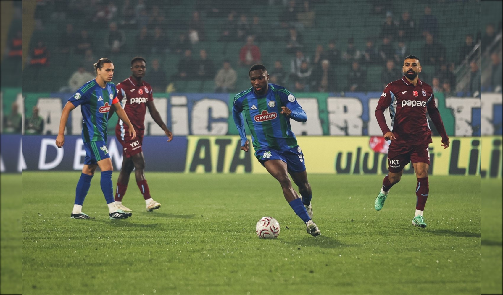 Trabzonspor réussit une remontée spectaculaire après avoir été mené de 2 buts