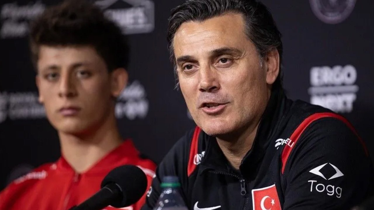 Vincenzo Montella basın toplantısında konuşurken görülüyor.