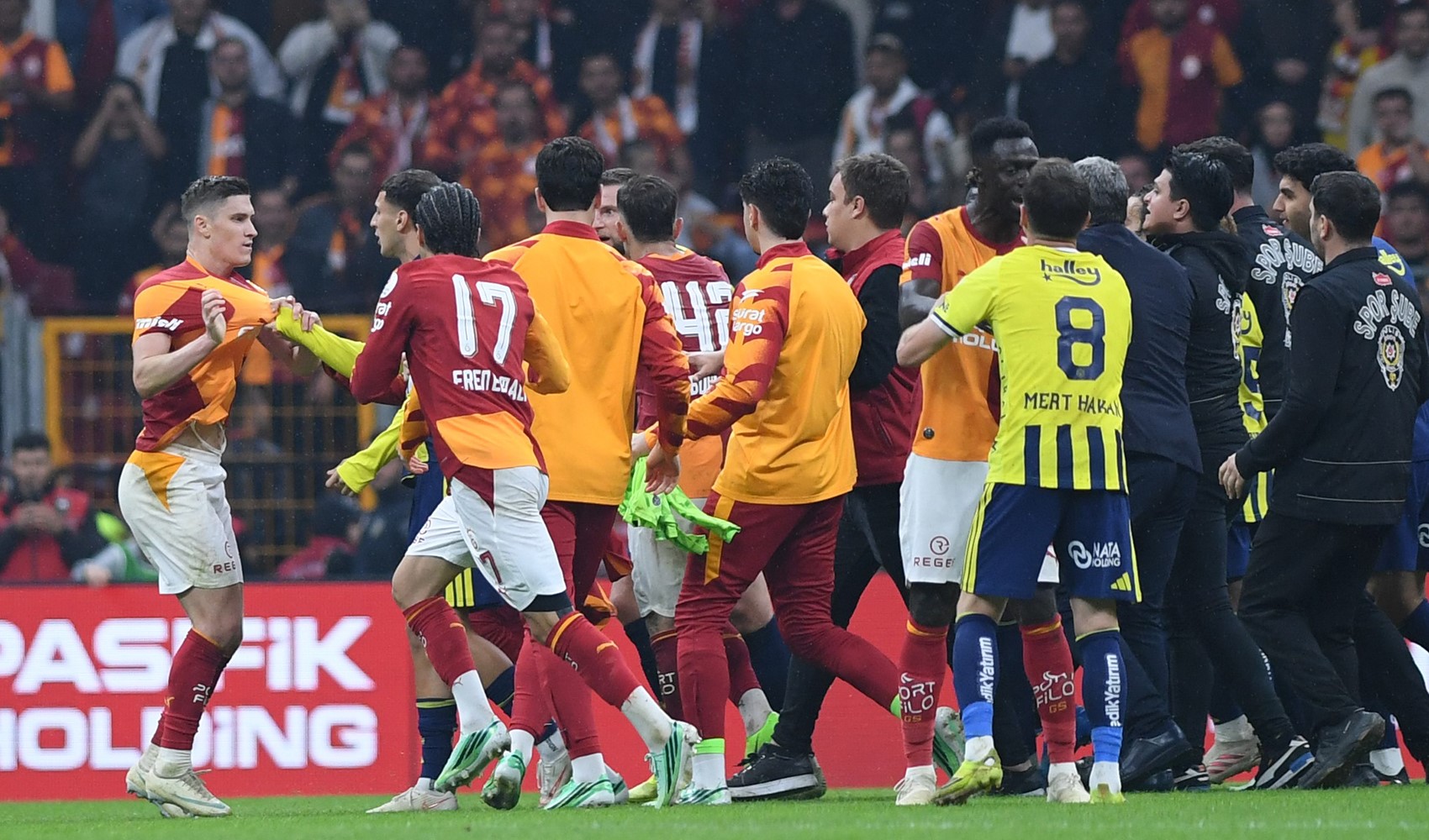 Galatasaray-Fenerbahçe derbisinin ardından PFDK sevkleri belli oldu! Listede 4 isim var