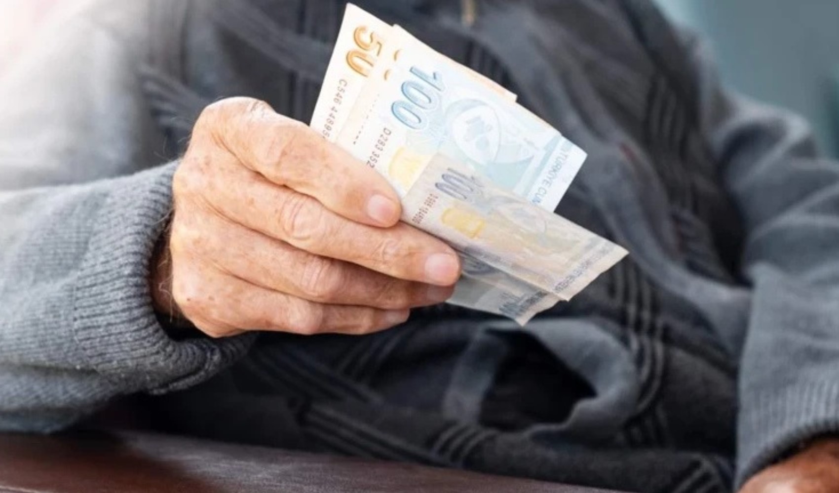 New formula for retiree raises: Gradual high increase on the table